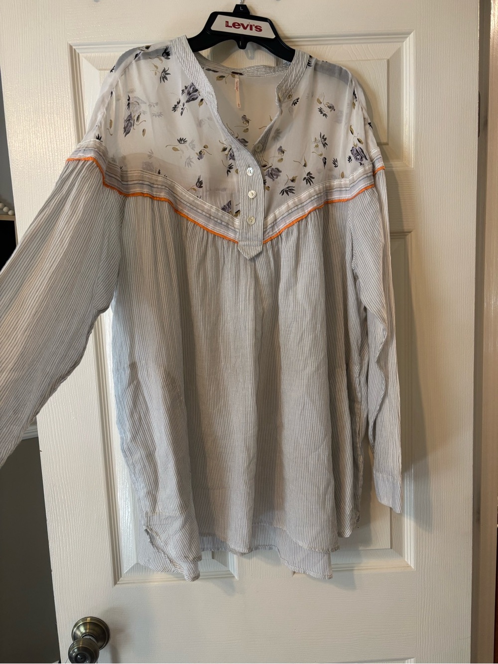 Sold - Picture 2 of 10